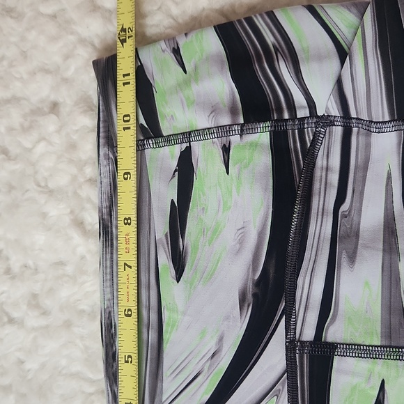 Lululemon Swift Speed High-Rise Tight 28" Sz 4 Warp Multi - Picture 12 of 14